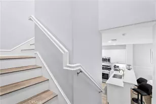 27249 Riverview Ln, Valencia, CA 91354 - Photo 14