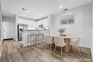27249 Riverview Ln, Valencia, CA 91354 - Photo 12