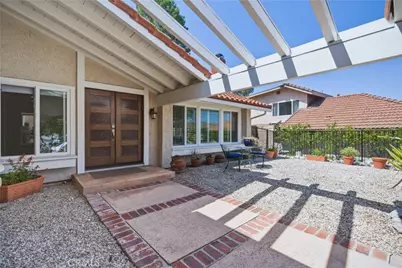 28830 Calabria Drive, Agoura Hills, CA 91301 - Photo 2