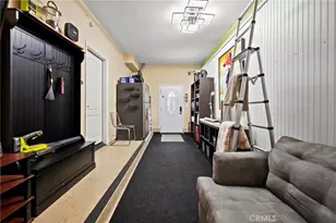 8501 Browns Creek Ln, Canoga Park, CA 91304 - Photo 44