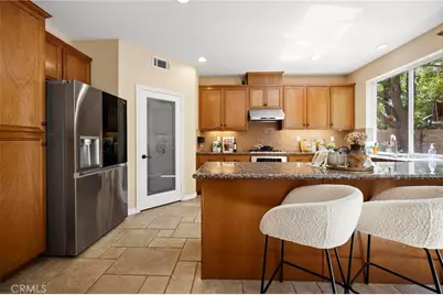 8501 Browns Creek Ln, Canoga Park, CA 91304 - Photo 10