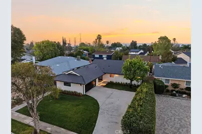 18912 Halsted Street, Northridge, CA 91324 - Photo 2