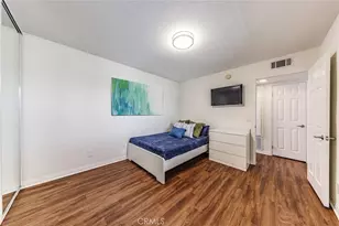 5565 Canoga, Woodland Hills, CA 91367 - Photo 18