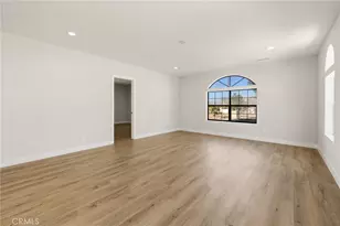 450 W Loop, Camarillo, CA 93010 - Photo 12