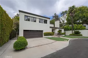 12023 Laurel Ln, Studio City, CA 91604 - Photo 2