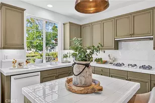 27034 Island, Valencia, CA 91355 - Photo 20