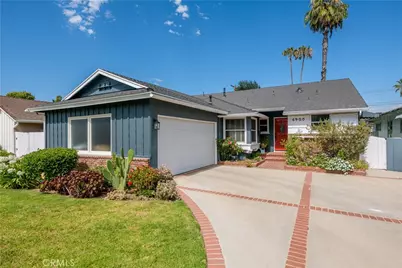 6900 Bianca, Lake Balboa, CA 91406 - Photo 1