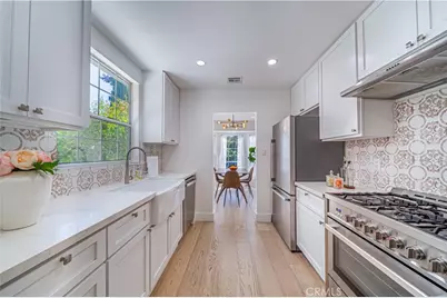 5143 Newcastle Avenue, Encino, CA 91316 - Photo 8