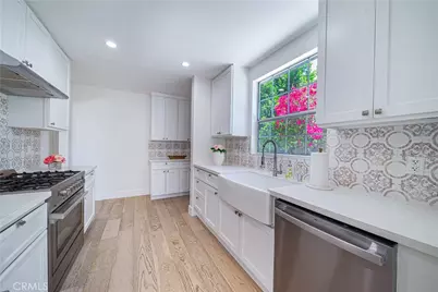 5143 Newcastle Avenue, Encino, CA 91316 - Photo 6