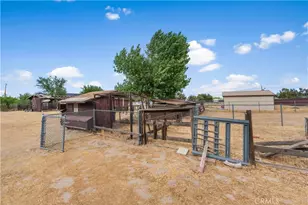 10042 Ave S12, Littlerock, CA 93543 - Photo 42