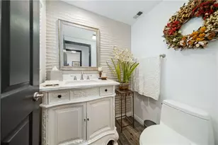 5919 County Oak Rd, Woodland Hills, CA 91367 - Photo 14