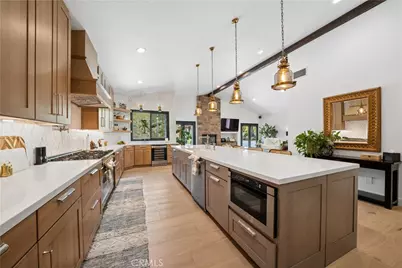 15263 Saddleback, Canyon Country, CA 91387 - Photo 10