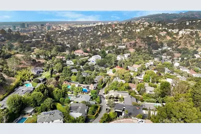 5631 Park Oak Place, Los Angeles, CA 90068 - Photo 30