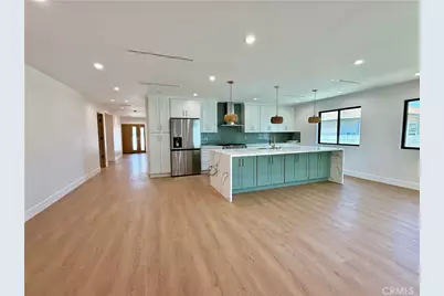 22130 Gault Street, Canoga Park, CA 91303 - Photo 2