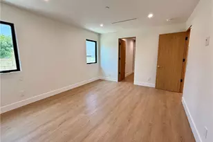 22130 Gault St, Canoga Park, CA 91303 - Photo 16