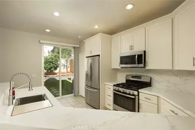 28215 Clementine Drive, Saugus, CA 91350 - Photo 4