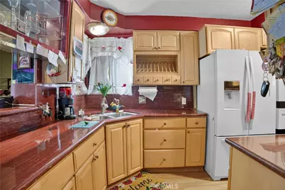 16042 Kittridge, Van Nuys, CA 91406 - Photo 10