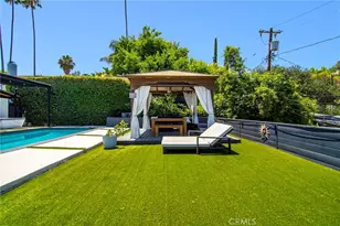 22253 Flanco Rd, Woodland Hills, CA 91364 - Photo 42