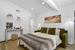22253 Flanco Rd, Woodland Hills, CA 91364 - Photo 26