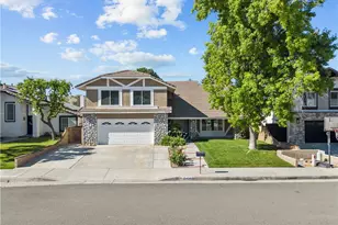 20456 Calhaven, Saugus, CA 91390 - Photo 2