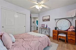28354 Santa Rosa Ln, Saugus, CA 91350 - Photo 32