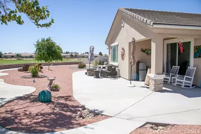 19611 Castle Harbor Court, Apple Valley, CA 92308 - Photo 16