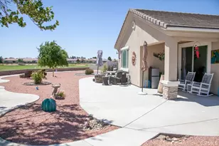 19611 Castle Harbor Ct, Apple Valley, CA 92308 - Photo 16