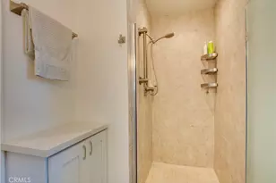 22459 Venido, Woodland Hills, CA 91364 - Photo 32
