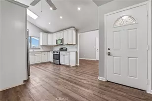 17856 Stillmore, Canyon Country, CA 91387 - Photo 4