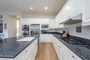 27008 Pierpont Ct, Valencia, CA 91355 - Photo 12