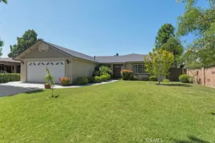 23812 Archwood St, West Hills, CA 91307 - Photo 2