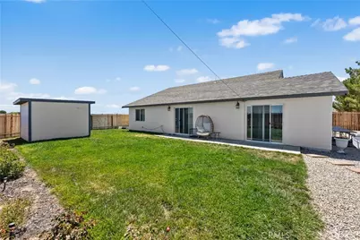 7821 Fir, California City, CA 93505 - Photo 44