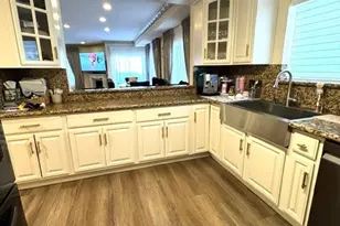 6828 Laurel Canyon Blvd, North Hollywood, CA 91605 - Photo 8
