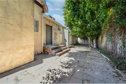 11139 Cohasset, Los Angeles, CA 91352 - Photo 30