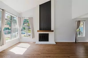 1063 Corbett Ln, Simi Valley, CA 93065 - Photo 2