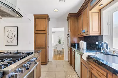 22334 Criswell Street, Woodland Hills, CA 91303 - Photo 14