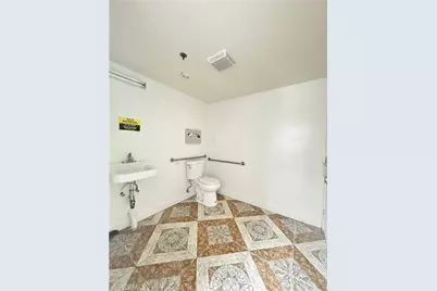 312 W 5th #R110, Los Angeles, CA 90013 - Photo 4
