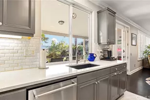 22238 Evening Star Ct, Saugus, CA 91390 - Photo 32