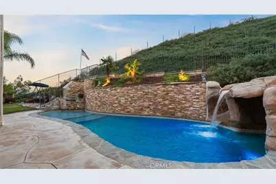 22238 Evening Star Court, Saugus, CA 91390 - Photo 10