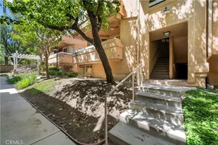 19814 Sandpiper Pl, Newhall, CA 91321 - Photo 4