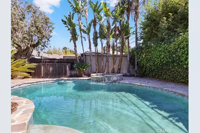 15460 Sylvan Street, Van Nuys, CA 91411 - Photo 32