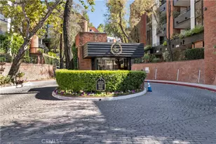 4727 Park Encino Ln, Encino, CA 91436 - Photo 32