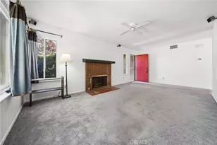 25333 Via Dona Christa, Valencia, CA 91355 - Photo 4