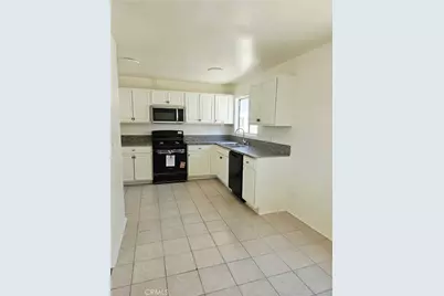 10030 Owensmouth #24, Chatsworth, CA 91311 - Photo 16