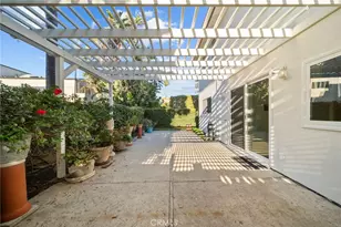 1277 Devon, Ventura, CA 93001 - Photo 32