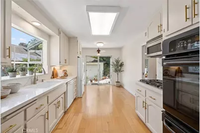 15136 Clark Street, Sherman Oaks, CA 91411 - Photo 10