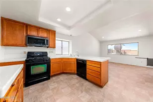 44011 11th, Lancaster, CA 93535 - Photo 8