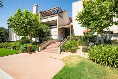 1325 Valley View Road #301, Glendale, CA 91202 - Photo 2