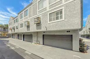 18100 Burbank Blvd, Tarzana, CA 91356 - Photo 4