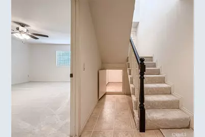 18100 Burbank Boulevard #24, Tarzana, CA 91356 - Photo 34